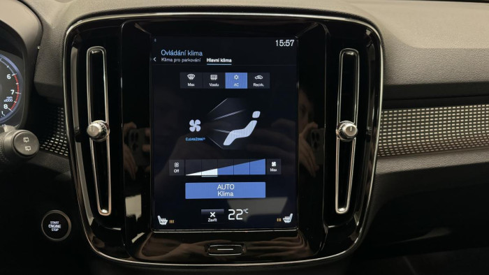 Volvo XC40 T4 R-DESIGN AUT REZERVACE