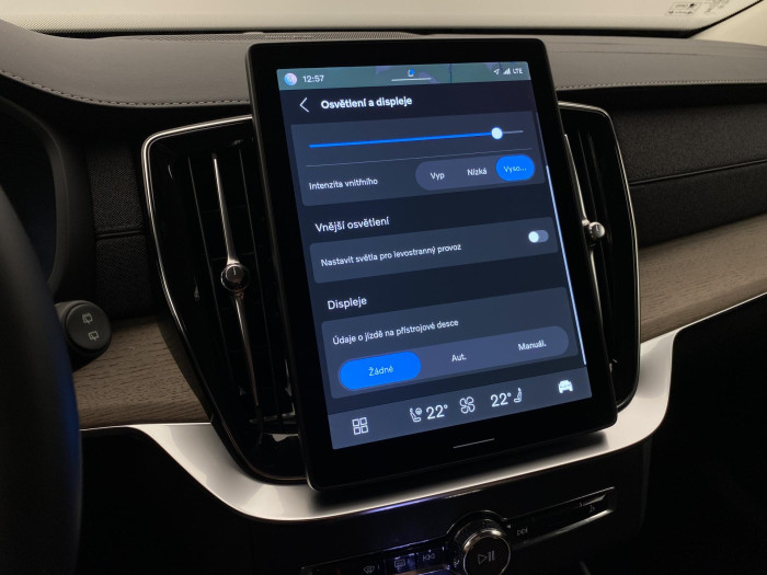 Volvo XC90 B5 AWD BRIGHT PLUS AUT CZ 7m