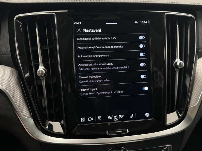 Volvo V60 B4 ULTIMATE DARK AUT