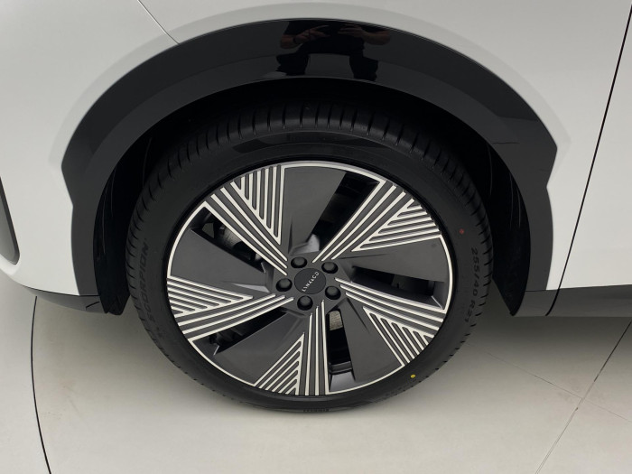 Lynk & Co 08 MORE PHEV