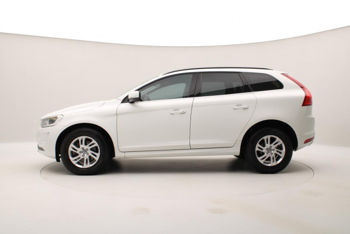 Volvo XC60 D4 AWD MOMENTUM REZERVACE 2.4 d Momentum