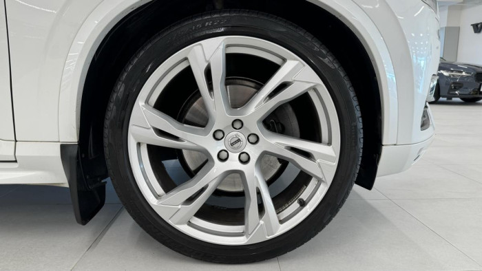 Volvo XC90 T6 INSCRIPTION REZERVACE