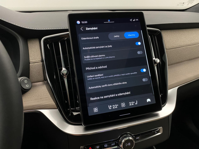 Volvo XC90 T8 AWD RECHARGE DARK ULTRA 7