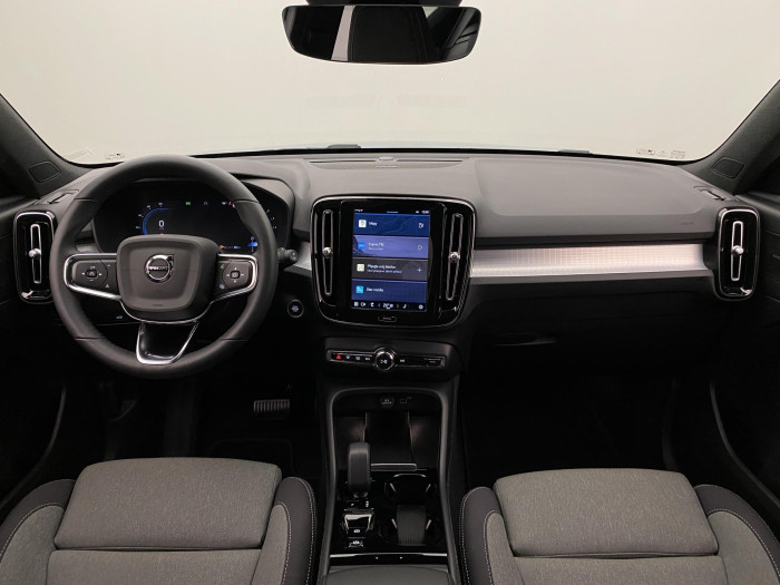 Volvo XC40 B5 AWD PLUS AUT CZ 1.maj