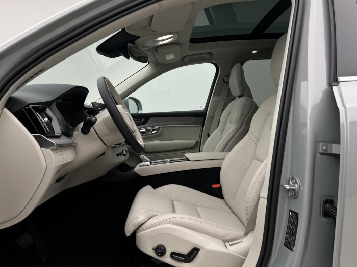 Volvo XC90 B5 AWD AUT BRIGHT PLUS 7-míst