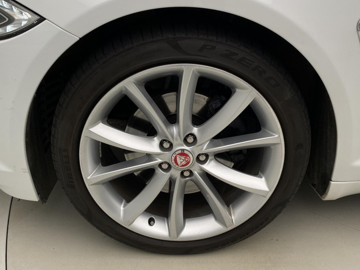 Jaguar XF 3.0 V6D AUT CZ 3.0 d