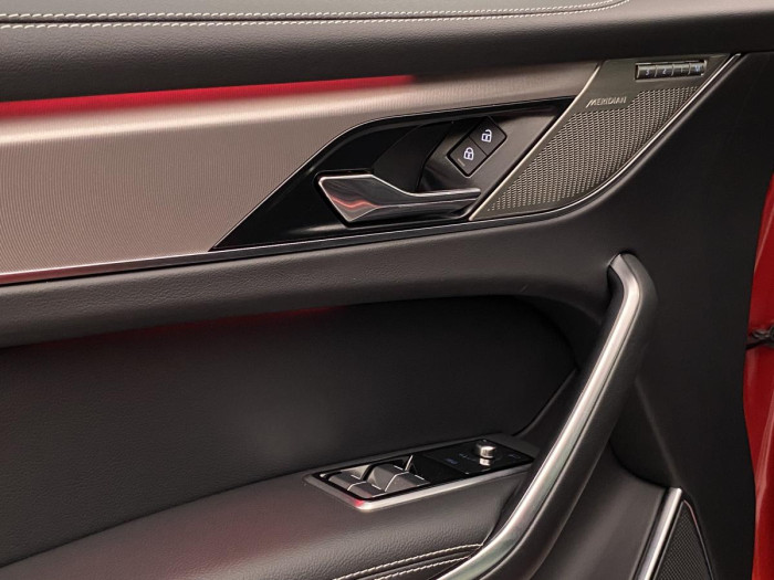 Jaguar F-Pace D300 R-DYNAMIC SE AWD AUT 3.0 d Dynamic SE