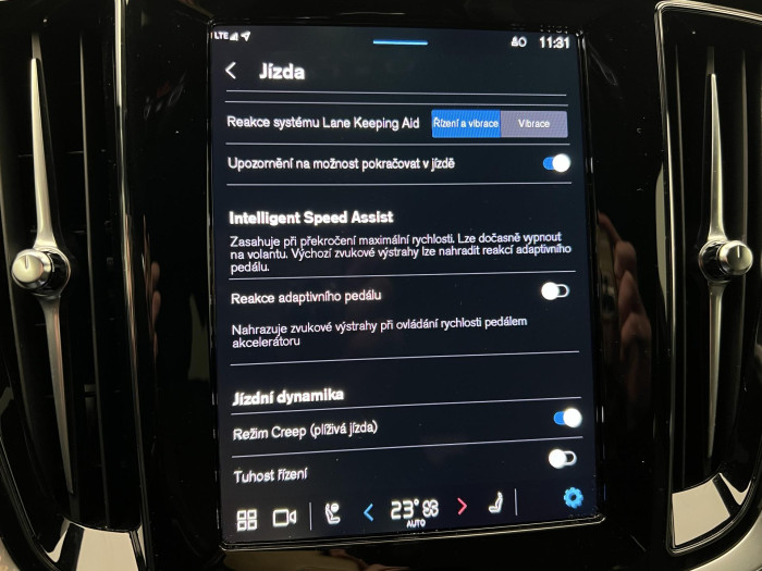 Volvo V60 T6 AWD RECHARGE PLUS DARK AUT