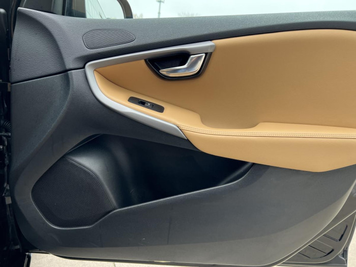 Volvo V40 D2 MOMENTUM 1.maj. 2.0 d Momentum