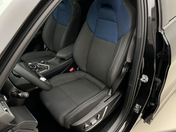 Lynk & Co 01 PHEV DCT AUT 1.maj.