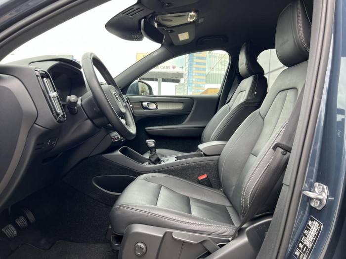 Volvo XC40 D3 INSCRIPTION 1.maj REZERVACE 2.0 d