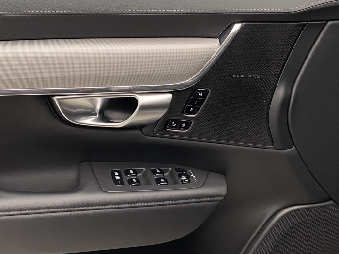 Volvo V90 CC B4 AWD BRIGHT REZERVACE 2.0 CC CC