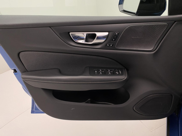 Volvo V60 B5 R-DESIGN AUT CZ