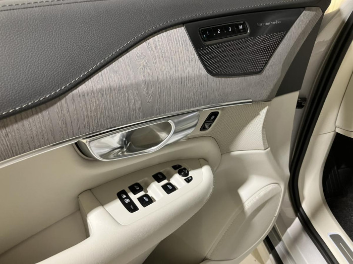Volvo XC90 T8 AWD AUT RECHARGE BRIGH PLUS 2.0 Plus