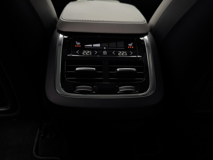 Volvo XC90 B5 AWD R-DESIGN AUT CZ