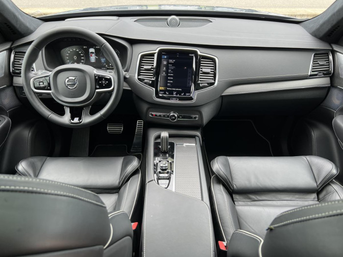 Volvo XC90 B5 AWD R-DESIGN 7 MÍSTNÁ Aut