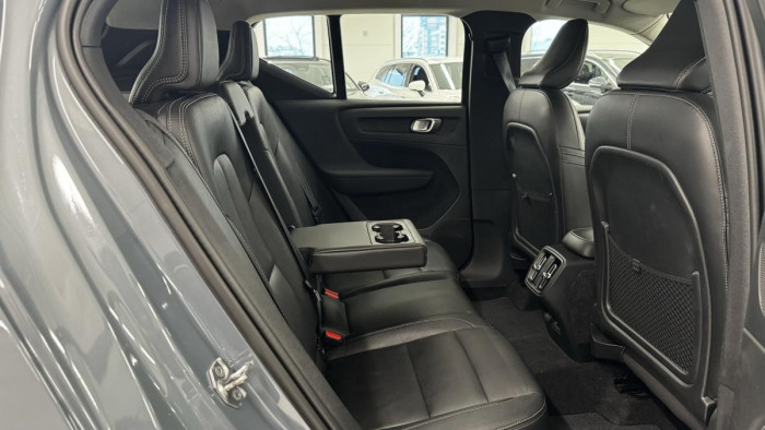 Volvo XC40 D3 INSCRIPTION REZERVACE 2.0 d