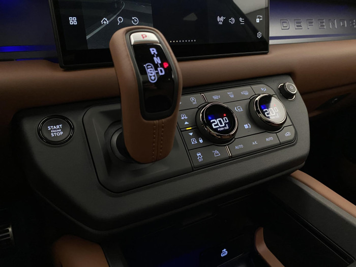 Land Rover Defender P635 OCTA AWD AUT