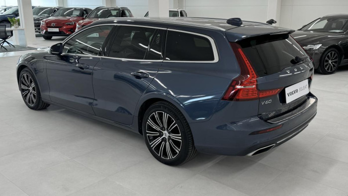 Volvo V60 T6 AWD RECHARGE AT REZERVACE 2.0 AT