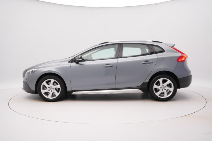 Volvo V40 CC D3 MOMENTUM REZERVACE 2.0 d CC CC Momentum