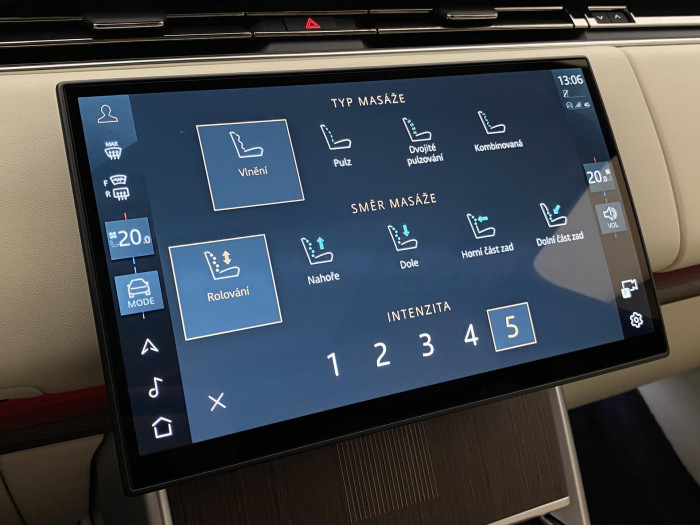 Land Rover Range Rover P550e AUTOBIOGRAPHY SWB