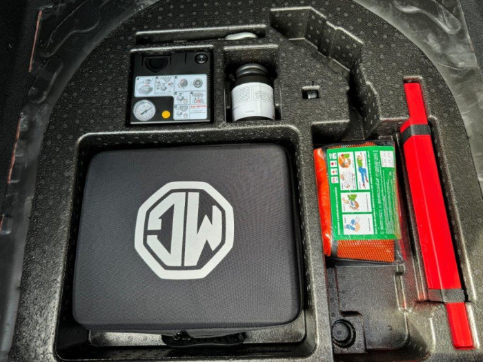 MG ZS EV EXCITE 70kWh SKLADEM!