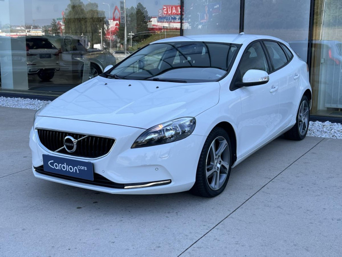 Volvo V40 D2 NEZ. TOPENÍ 2.0 d