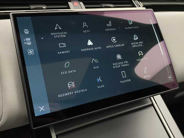 Land Rover Range Rover Velar D300 SE AUT AWD REZERVACE 3.0 d SE