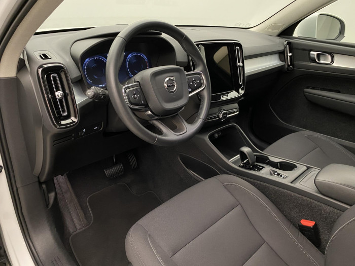 Volvo XC40 T3 MOMENTUM PRO AUT 1.maj 1.5 Momentum