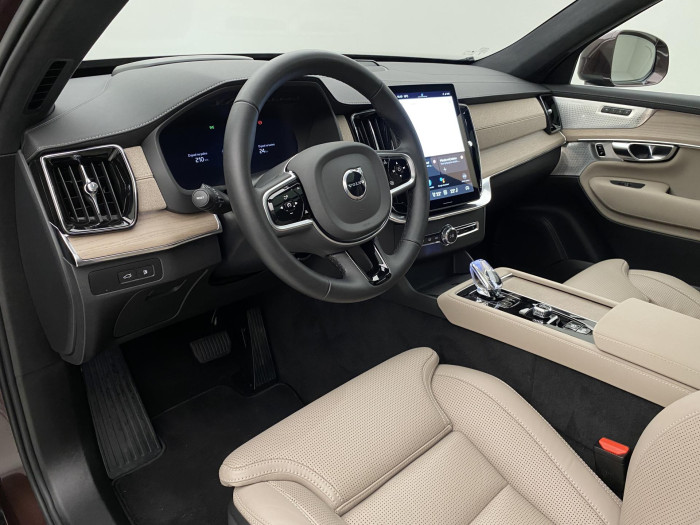 Volvo XC90 T8 AWD RECHARGE REZERVACE