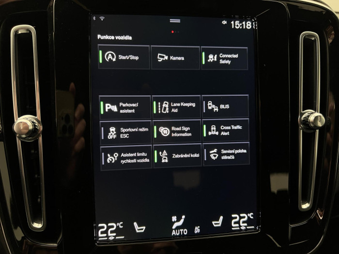 Volvo XC40 D4 AWD R-DESIGN AUT CZ 2.0 d