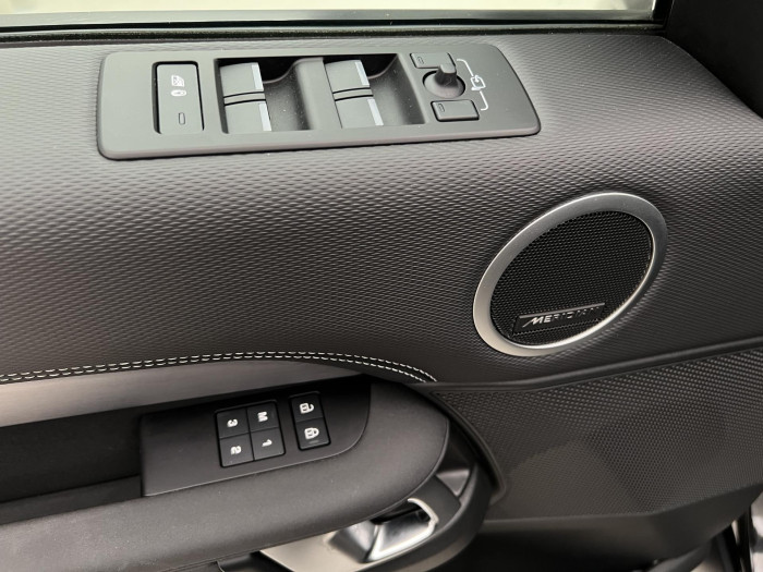 Land Rover Discovery D250 R-DYNAMIC SE AWD AUT 3.0 d Dynamic SE