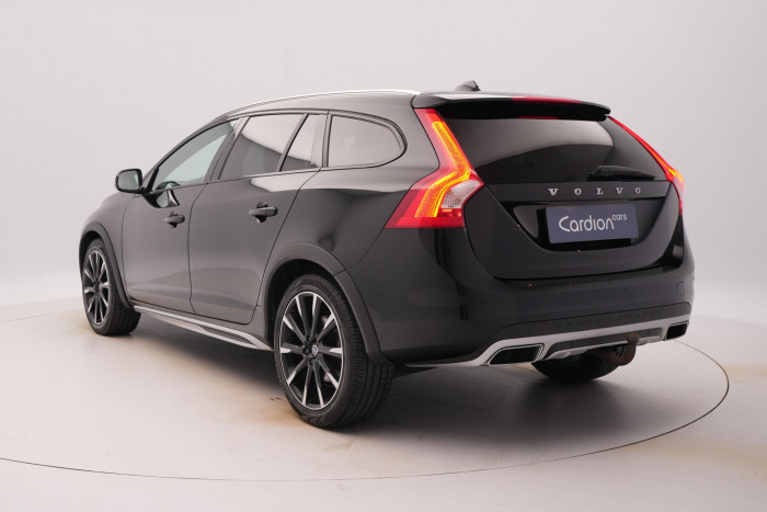 Volvo V60 CC D4 AWD SUMMUM REZERVACE 2.4 d CC CC Summum