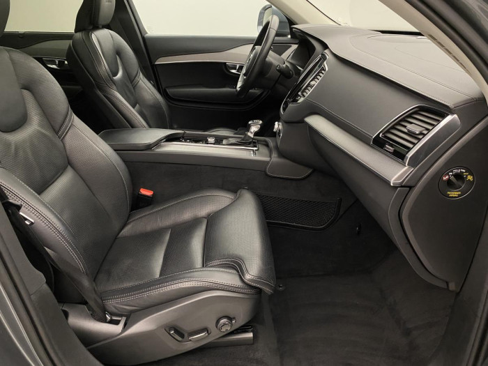Volvo XC90 T6 AWD INSCRIPTION REZERVACE