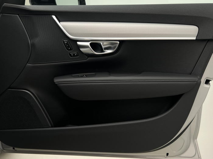 Volvo V90 T6 AWD RECHARGE PLUS DARK AUT