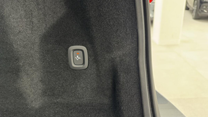 Volvo XC60 B6 AWD INSCRIPTION REZERVACE