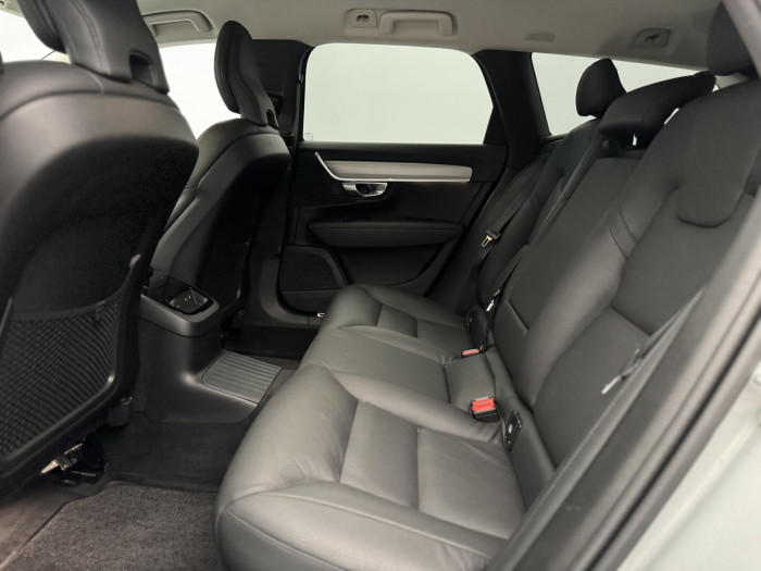 Volvo V90 T6 AWD RECHARGE PLUS DARK AUT