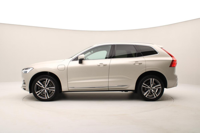 Volvo XC60 T8 AWD INSCRIPTION REZERVACE