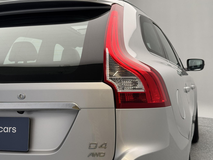 Volvo XC60 D4 AWD SUMMUM 2.4 d Summum