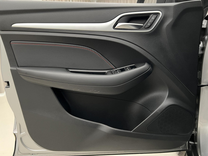 MG ZS 1.5 ESSENTIAL CZ