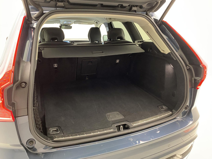 Volvo XC60 B5 AWD DARK PLUS AUT