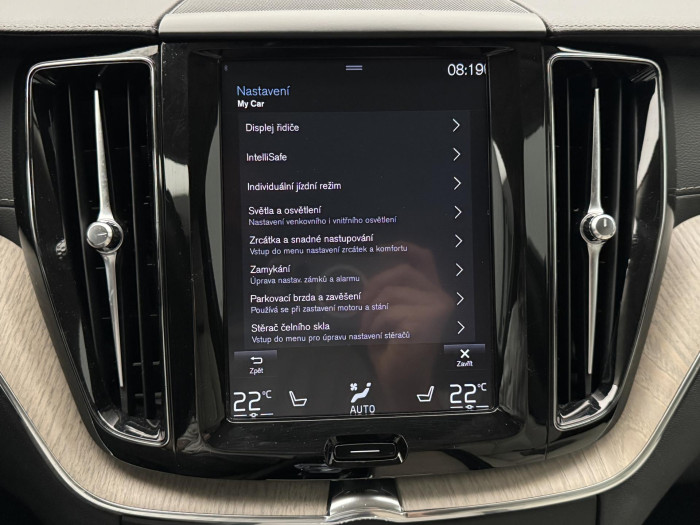 Volvo XC60 B4 AWD INSCRIPTION AUT CZ