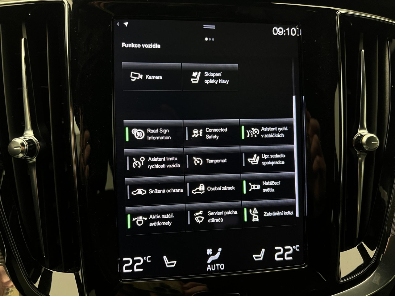 Volvo V60 B3 R-DESIGN AUT 1.maj.