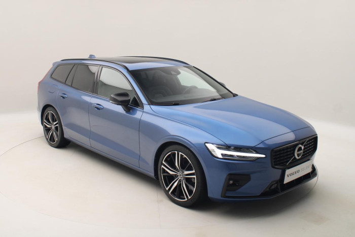 Volvo V60 B6 AWD R-DESIGN REZERVACE