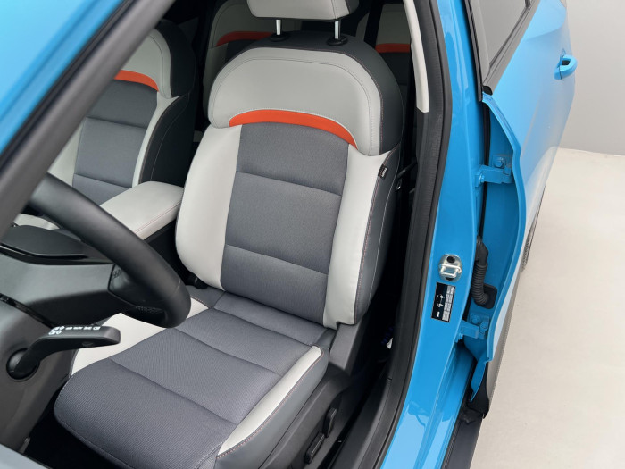 MG MG4 EV EXCLUSIVE 64 kWh CZ 1.maj. Exclusive