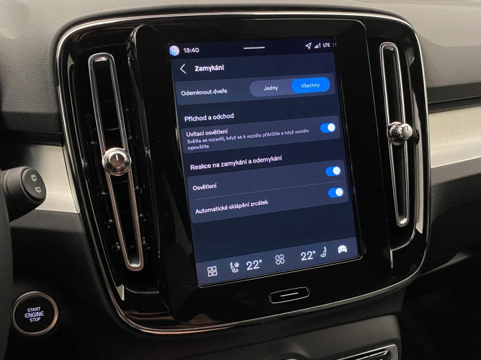 Volvo XC40 B3 AUT PLUS BLACK EDITION