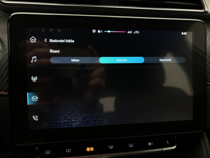 MG ZS 1.0T EXCLUSIVE AUT CZ 1.maj. 1.0 Exclusive