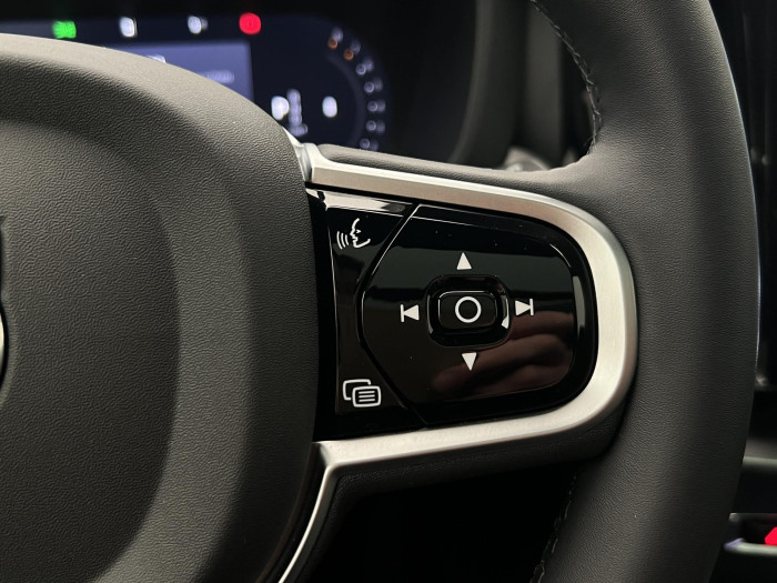 Volvo XC60 B5 AWD BLACK EDITION PLUS AUT