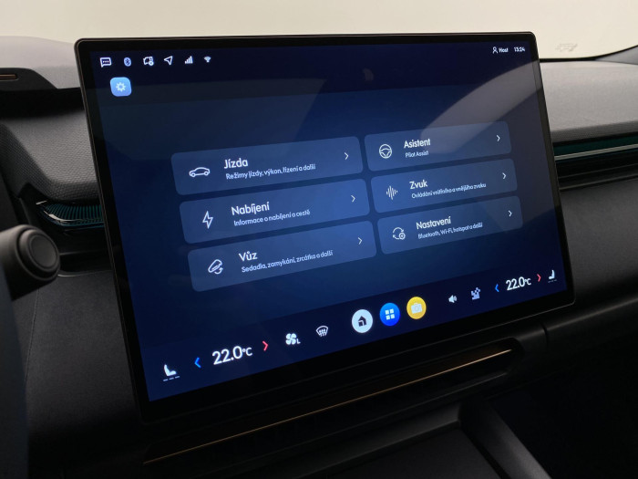 Lynk & Co 08 MORE PHEV