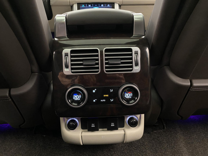 Land Rover Range Rover 5.0V8 AUTOBIOGRAPHY REZERVACE